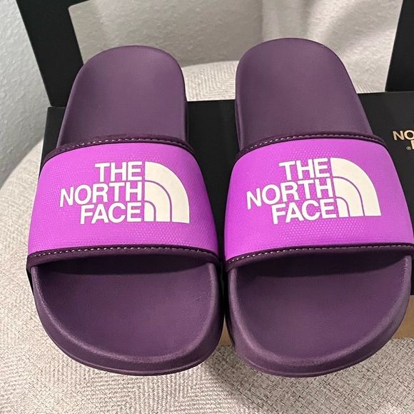 THE NORTH FACE PRE-LOVED AUTHENTIC YOUTH BASE CAMP LITTLE GIRL SLIDE III - Picture 4 of 17